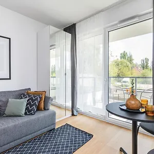 https://superapart-bokserska-71a.warsawhotelspoland.com